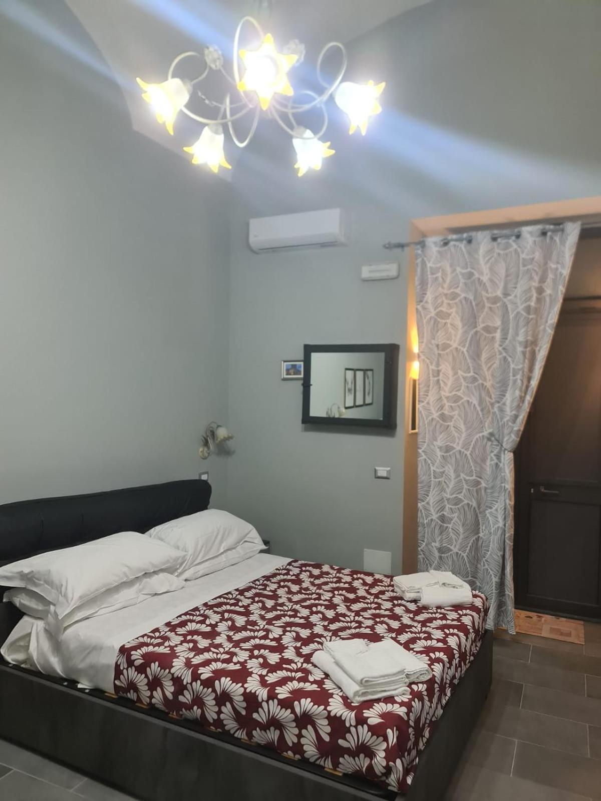 Queen'S Apartament كاتانيا المظهر الخارجي الصورة